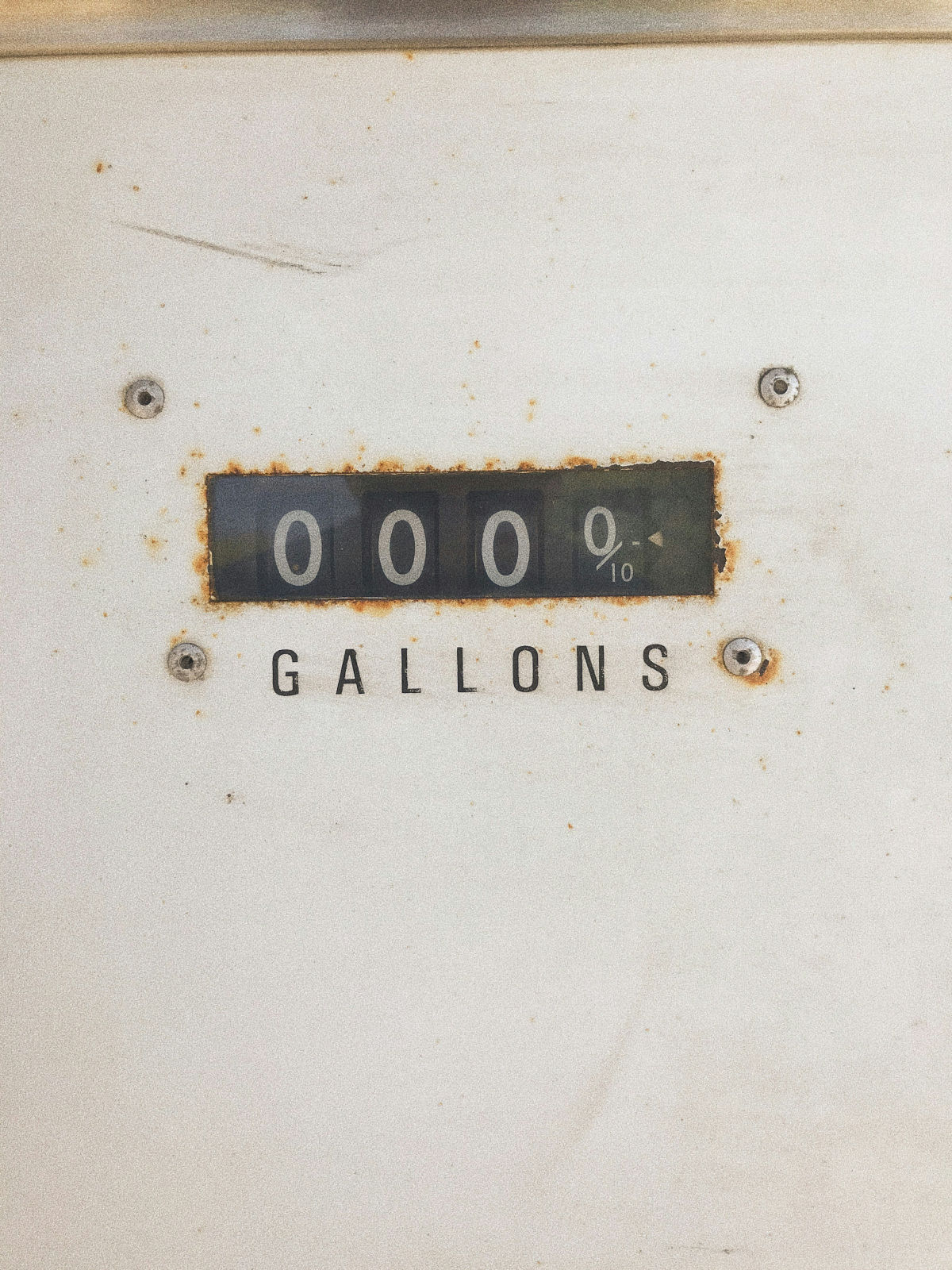 How Much Does A Gallon Of Diesel Weigh For Trucking, Towing, And Fleet Planning?