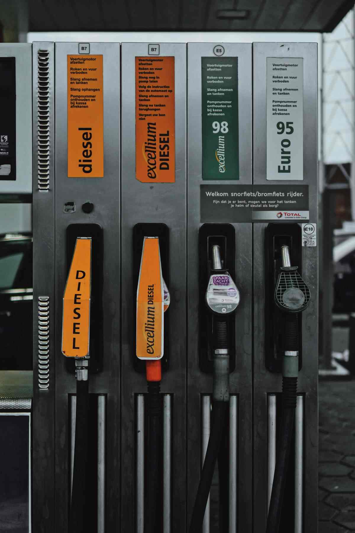 Types Of Fuel Explained For Everyday Life, Industry, And Energy Choices