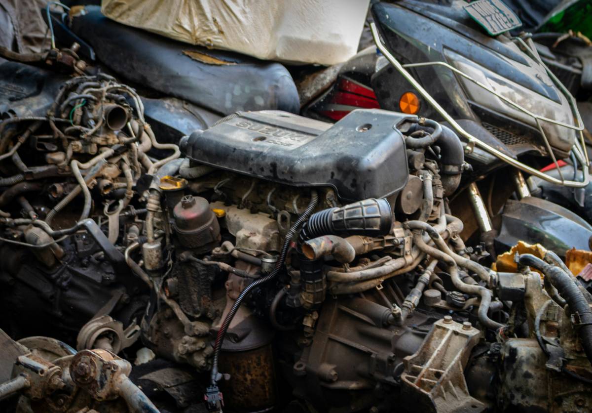 Picture of exposed engine (1)