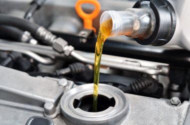 Do Diesel Engines Burn Oil: White Smoke, Leaks And Oil Capacity Explained